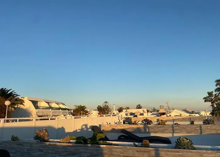 Luxury Two Bed Seaviews Apartament Puerto del Carmen (Lanzarote)