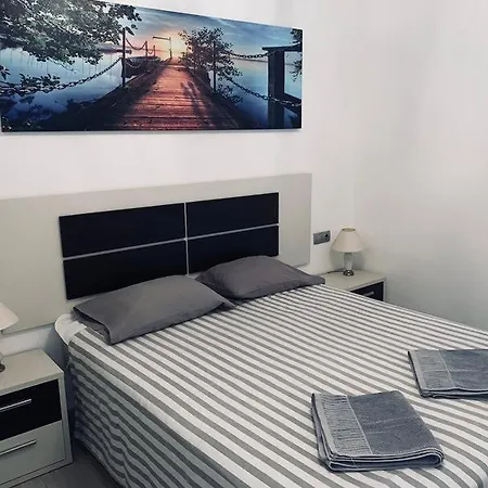 Luxury Two Bed Seaviews Lägenhet